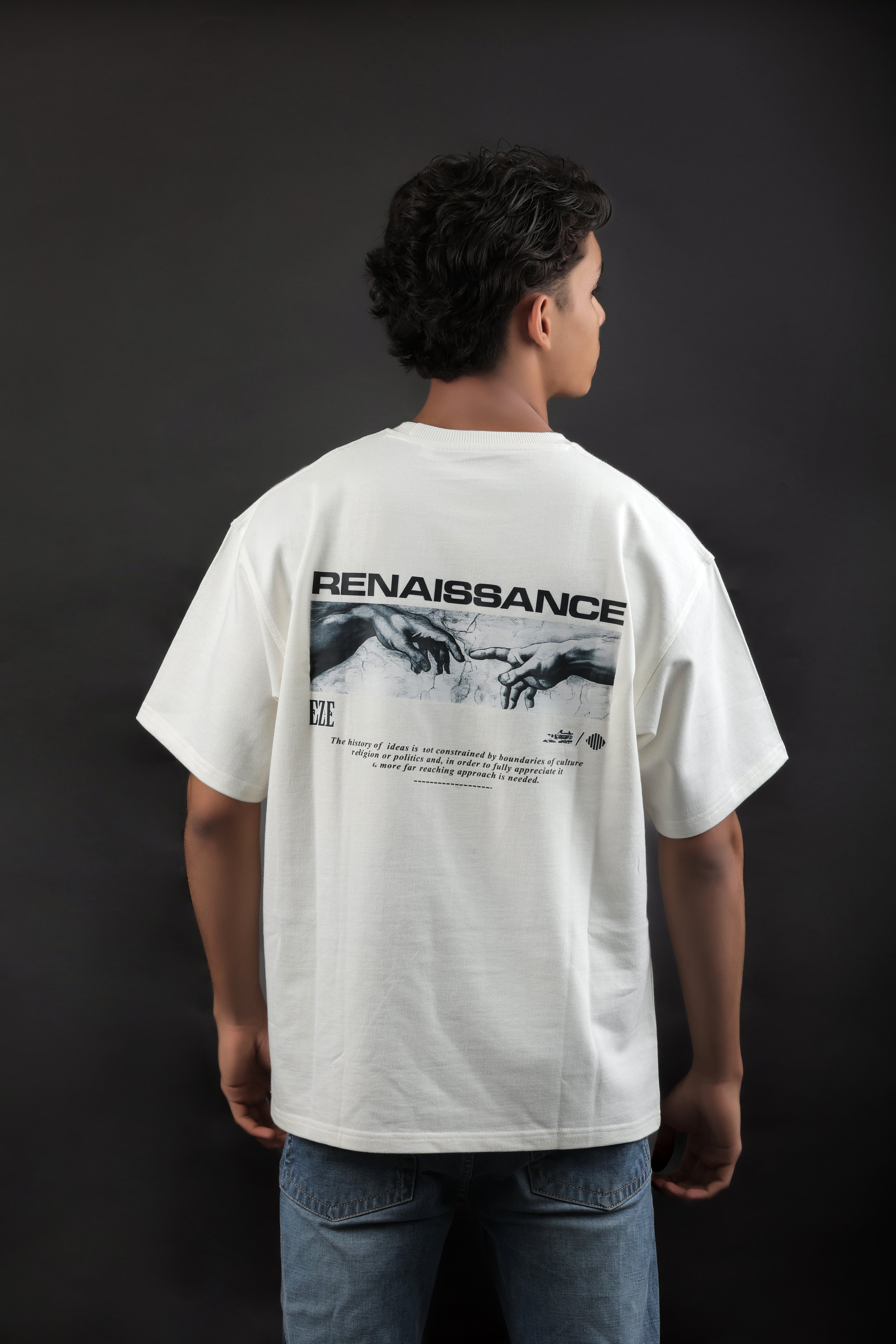 RENAISSANCE OVERSIZED T-SHIRT